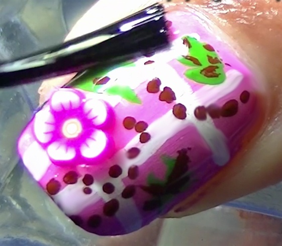 Let your design completely dry and apply top coat to finish off ! ^__^