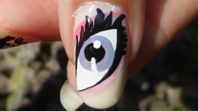 Monster High Nail Art ★ Draculaura&#39;s Eye