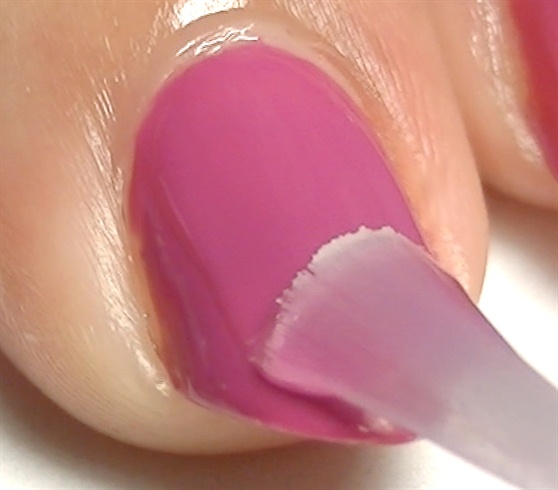 For the rest of nails add a layer of a non-fast dry top coat
