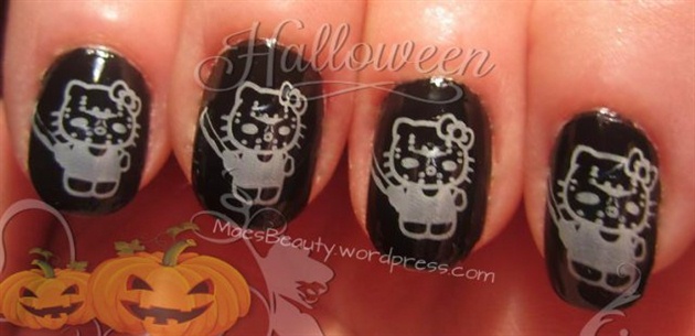 Hello Kitty Jason nails