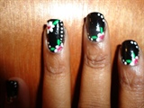Black nails iwth simple flower