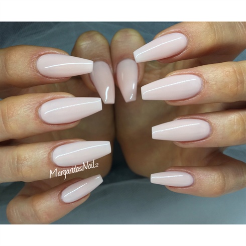 Nude Coffin Nails 