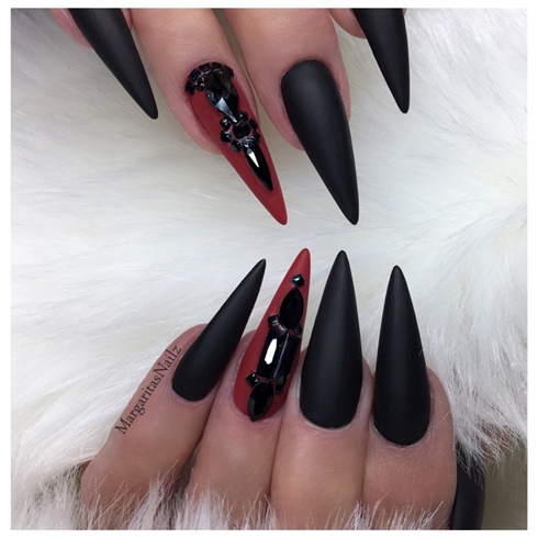 Black Matte Stiletto Nails 