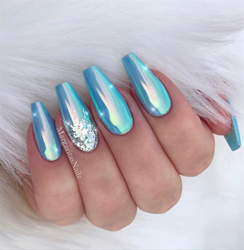 Ice Blue Chrome Ombré Coffin Nails - Nail Art Gallery