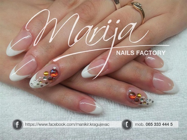 Sophisticated stones with Frenc manicure