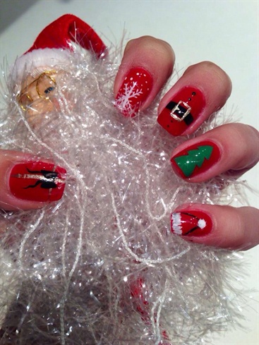 Red Christmas Nails 