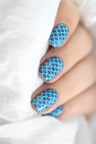 Mermaid nails