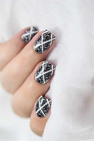 Baroque nails