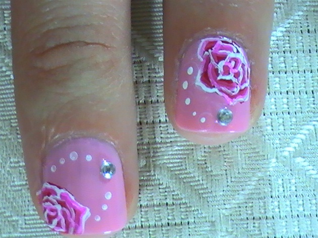 Pink roses nail art