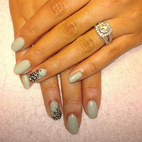 Lace ring finger