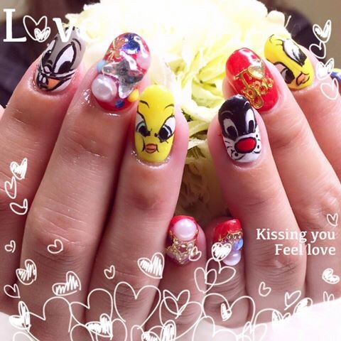 Looney Tunes Nails