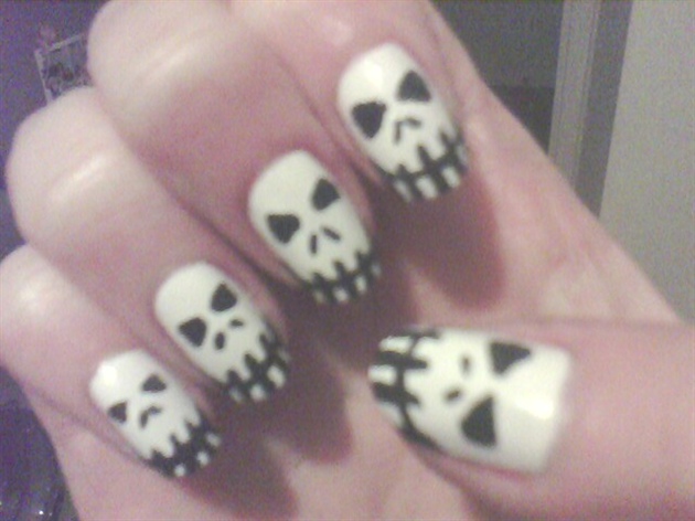 Skull Nails.