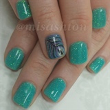 Peacock accent nail
