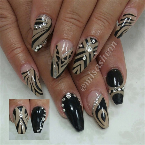 Tribal nail design