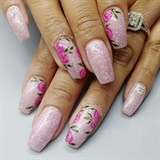 Rose glitter nails