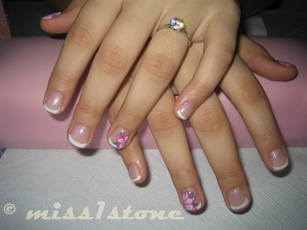 short nails pink flower
