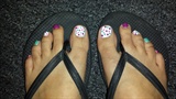 dots on toes
