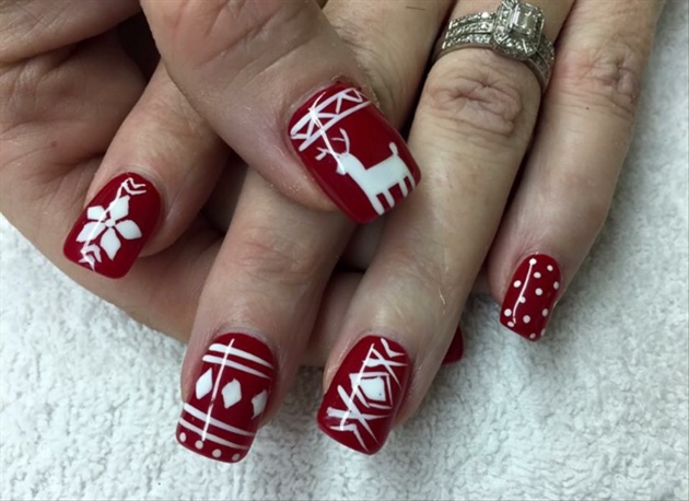 Christmas sweater nails 