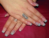 gel nails with nonfigurative sample