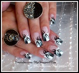 BLACK AND WHITE ABSTRACT NAIL ART DESIGN