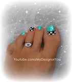 Fun Checkered Toe Nail Art