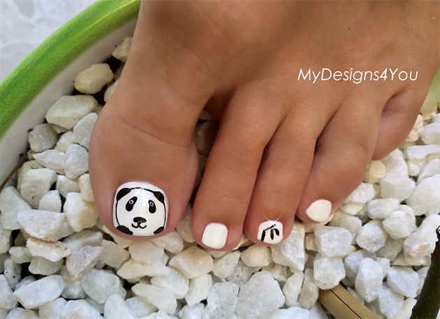 Panda Toenail Art