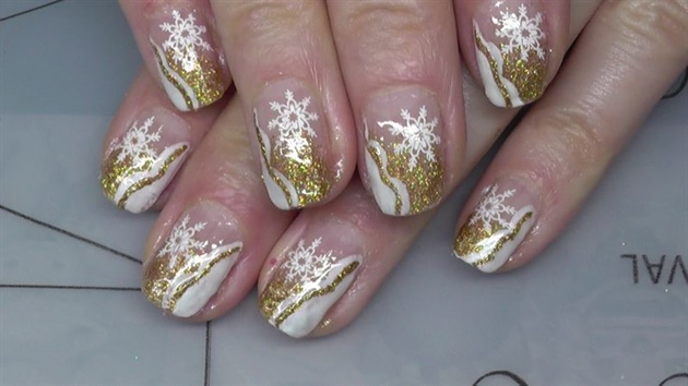 Winter nail design 