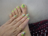 Green appel with blue, fingers &amp; toes