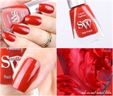 red nail polish swatch