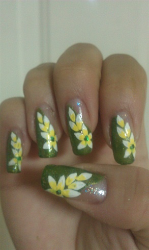 Green Glitter with White Yellow Flower