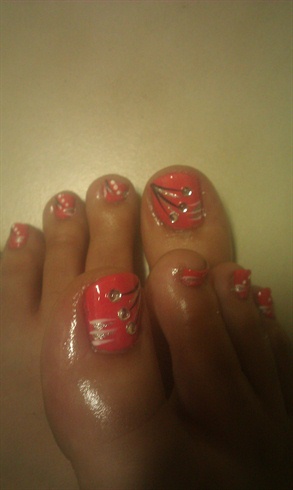 Fun Easy Abstract on Toes