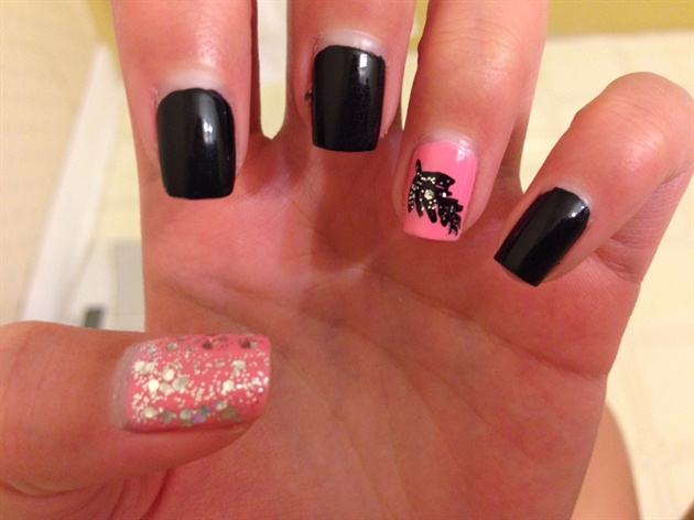 Black and Pink Feather Nails 