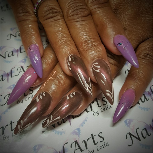 Sculpted stiletto nails