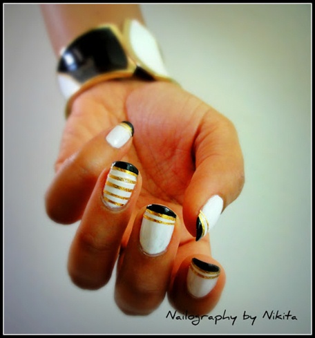 Striped black french tips