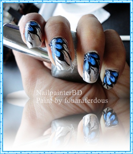 Blue flowers nails