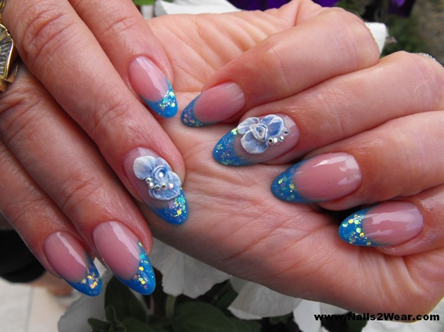 Light blue almond shaped nails