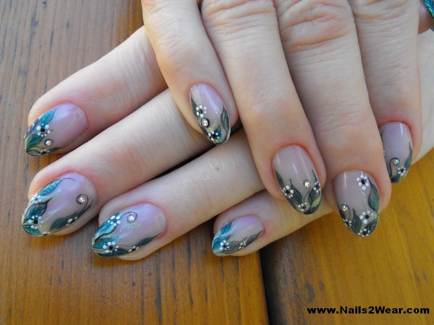 Almond shaped natural looking nails