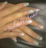 French-Nails with Glitter-Highlights