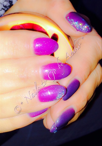 Purple-Pink Thermo-Gel Nails