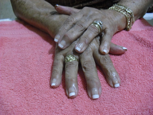 French manicure for Golden Age
