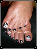 Black and White Hearts toes