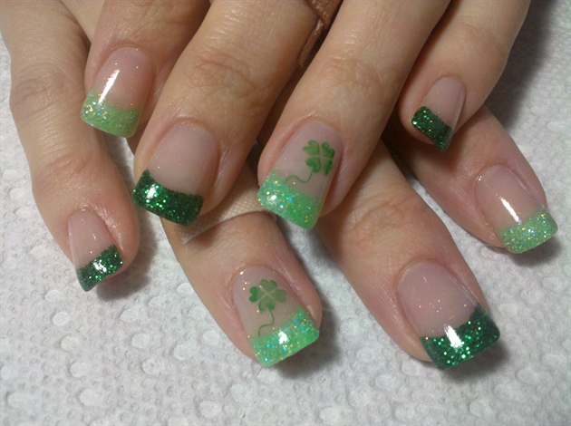 Red and Green Acrylic Nail Designs for St. Patrick's Day - wide 1
