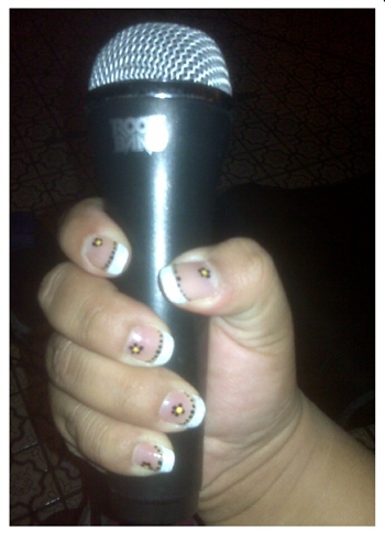 French Tip w/ Black Flower &amp; Dots