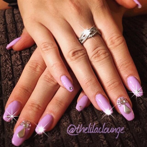Summer Lilac Nails