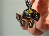 black and gold ring nail art