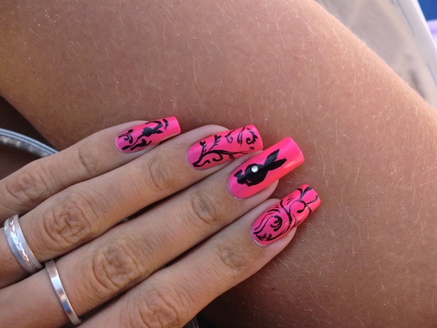Playboy Bunny by OlgaLelikful from Nail Art Gallery.