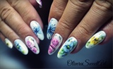Aquarelle floral nails