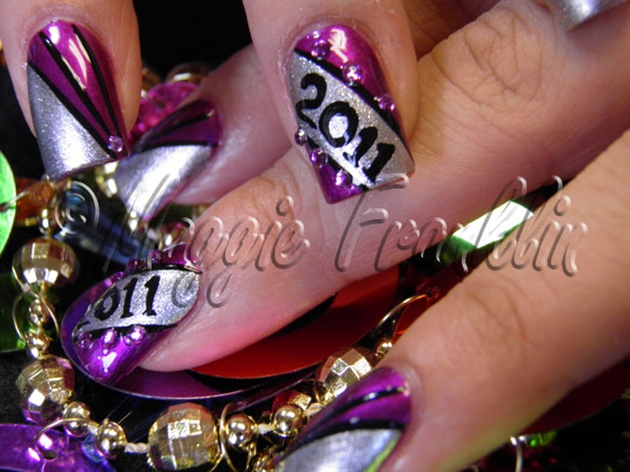 6. Festive New Year's Nail Art Tutorial - wide 9