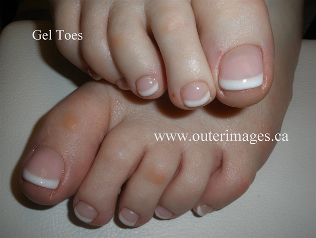 Classic Pink &amp; White Gel Toes