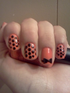 bow and dots